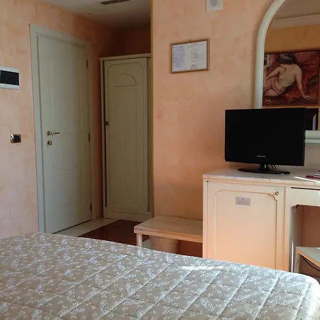 Hotel Vienna Ostenda E Ristorante Il Danubio Rimini