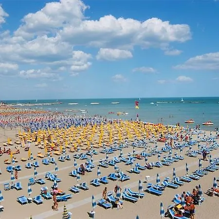 Rosy Hotel 3*