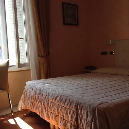 Hotel Vienna Ostenda E Ristorante Il Danubio Rimini