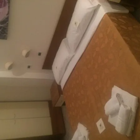 John Hotel 3*