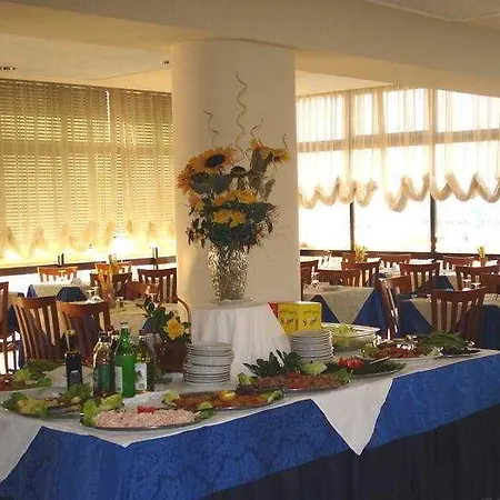 Alcazar רימיני