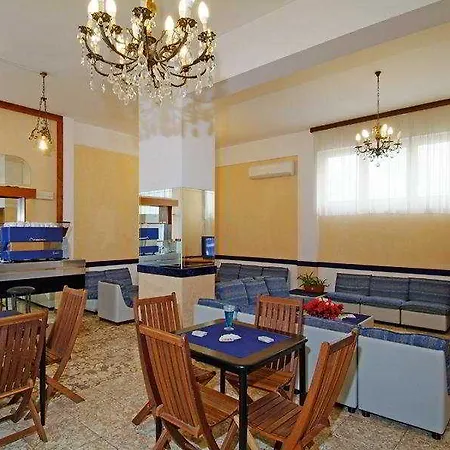 Hotel Corona