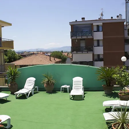 Hotel Charles 3*