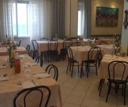 Giovanna Hotel *
