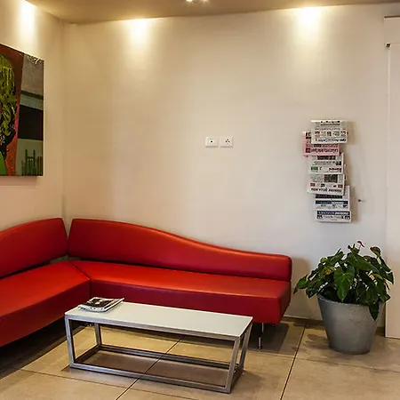 L'hotel 3*
