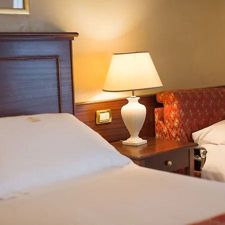 Hotel De Londres 4*