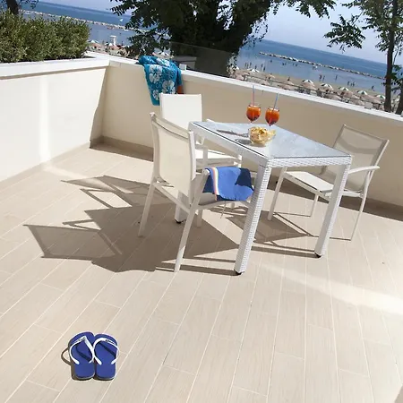 Marina 3*