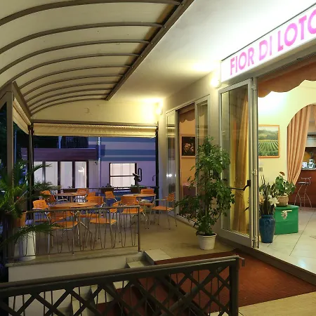 Fior Di Loto - Hotell 2*