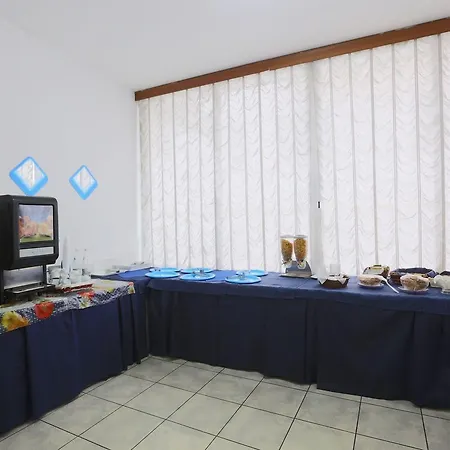 Tv Hotel