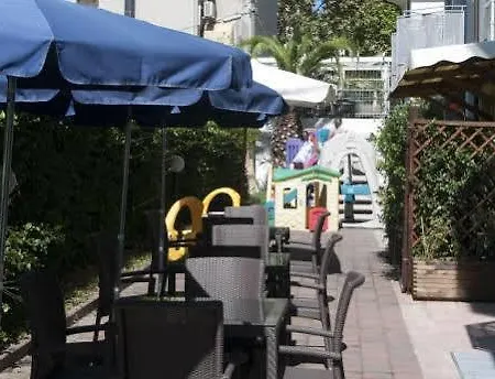 Azzurra Aparthotel 3*