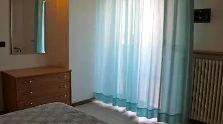 Aparthotel Azzurra 3*
