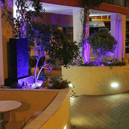 Oblio Hotel 2*