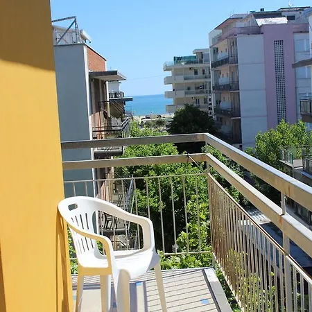Amados Hotel 2*