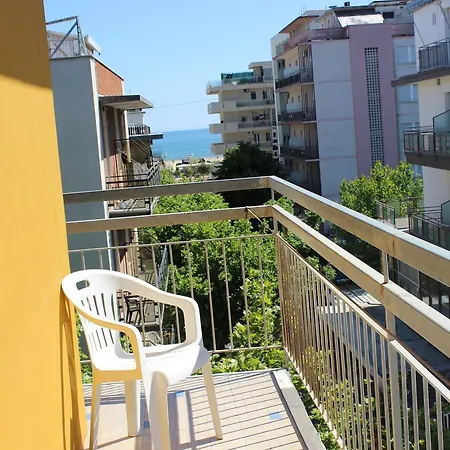 Amados Hotel 2*