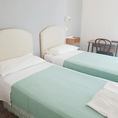 Hotel Amados 2*