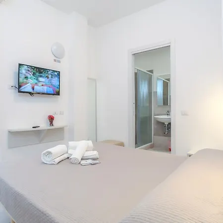Tourist Meuble Hotel