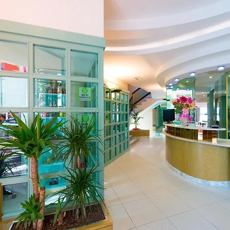 Ariane Hotel 3*