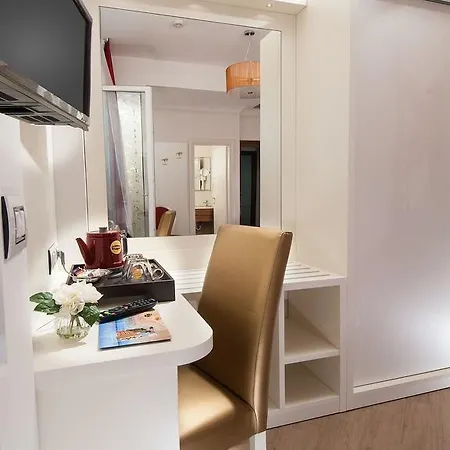 Ariane Hotel 3*