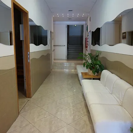 Angelus Hotel 3*