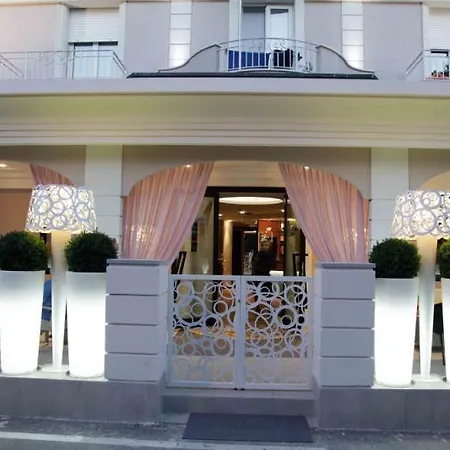 Hotel Paola 3*