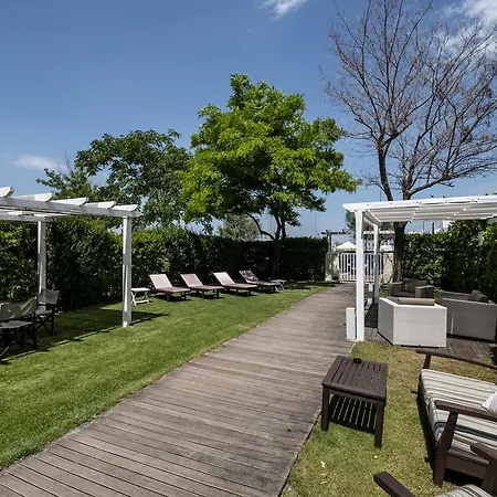 Le Rose Hotel 4*