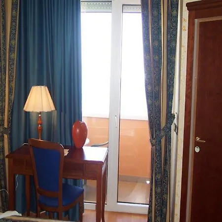 Hotel Alexander *