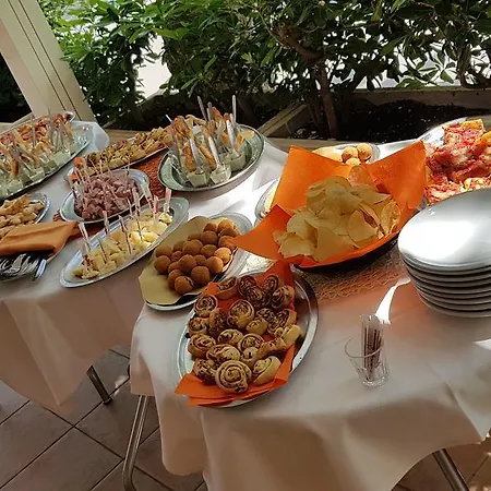 Alba Hotel 3*