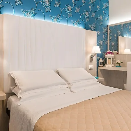 Ariane Hotel 3*
