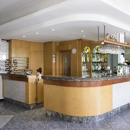 Hotel Dasamo - Dada 3*