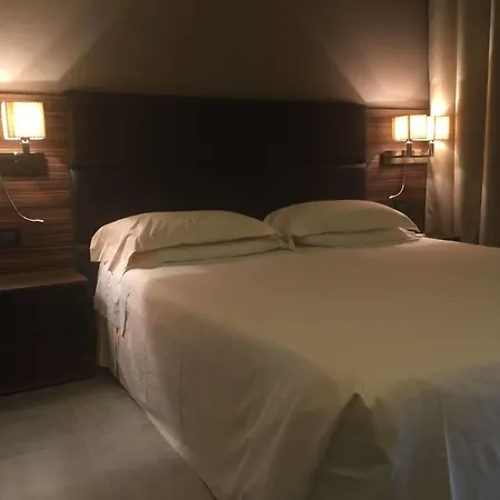Waldorf Szálloda 4*