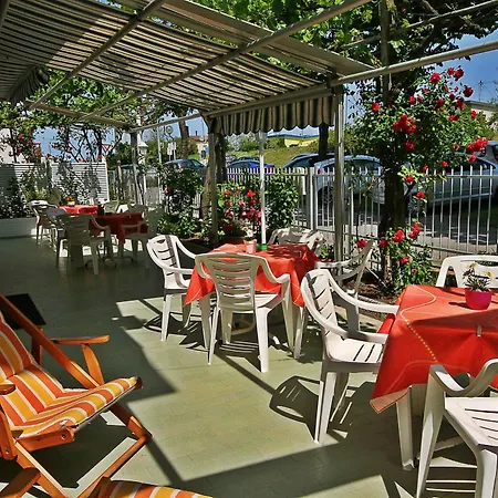 Lauda Bed & Breakfast *