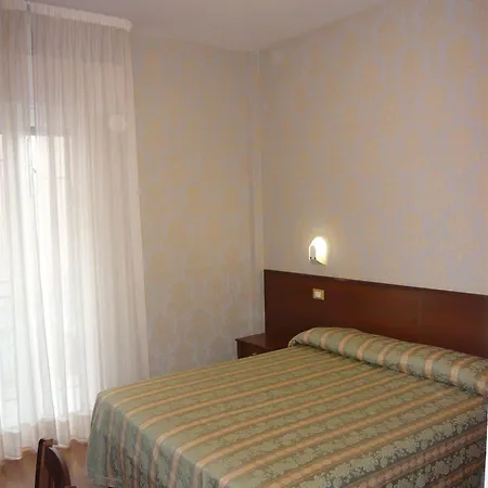 Monica Hotel 3*