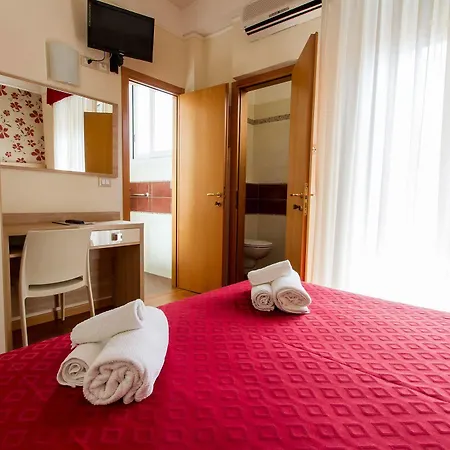 Monica Hotel 3*
