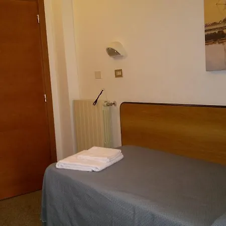 Half Moon Airport Restaurant 3* Rimini