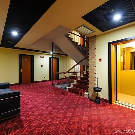 Admiral Art Hotel 4*