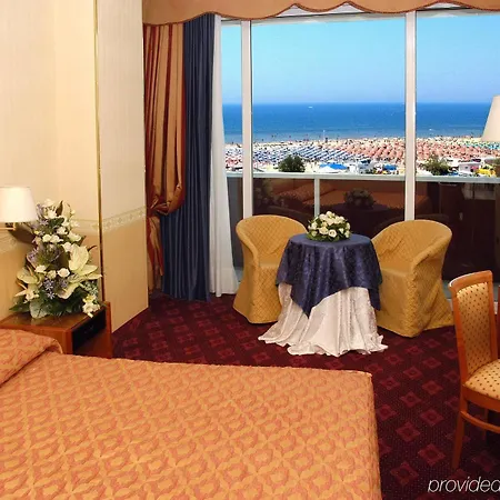 Admiral Art Hotel