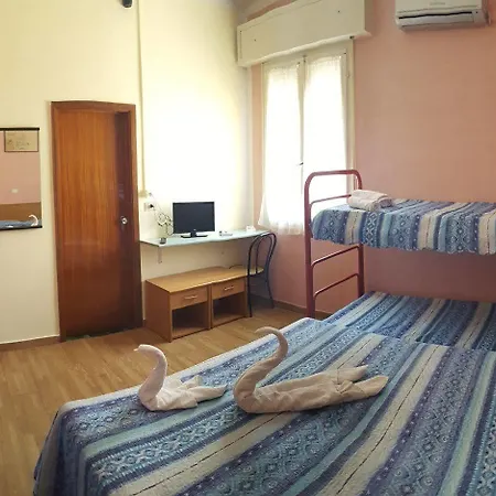 Отель Lorena