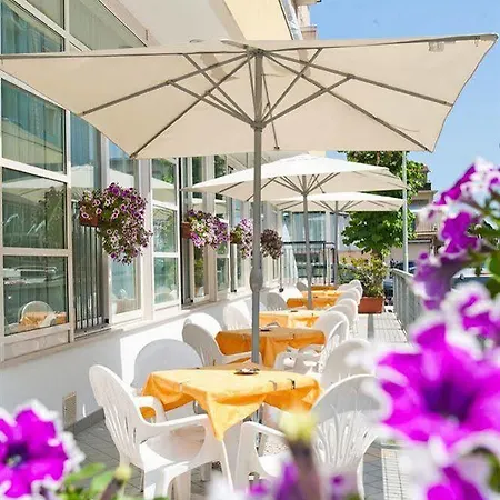 Boom Hotel