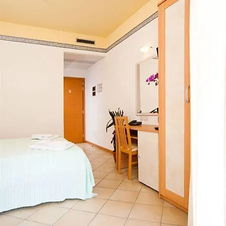 Boom Hotel 3*