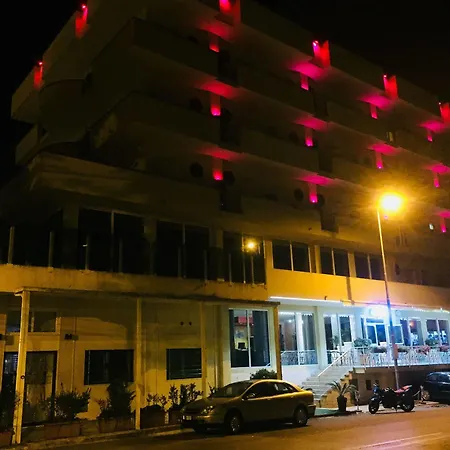 Beverly 3*