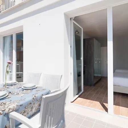 Residence Ten Suite Апартаменты *