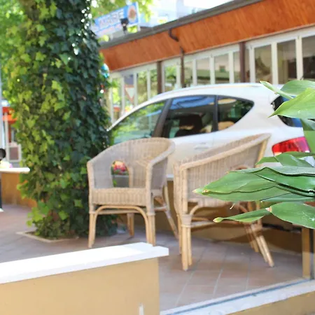 Hotel Amados 2*