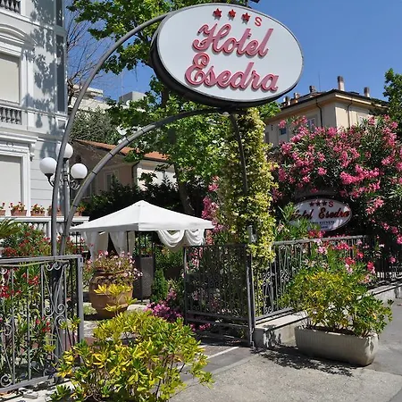Esedra Hotel 3*