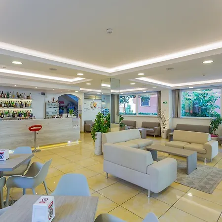 Monica Hotel 3*