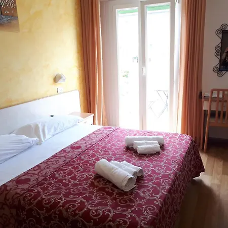 Hotel Ottavia 2*