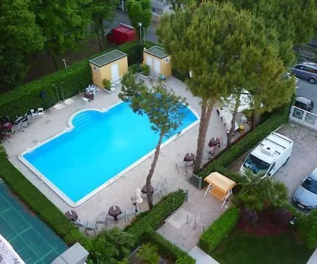 Bahama Отель 3*