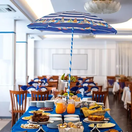 Hotell Holland 3*