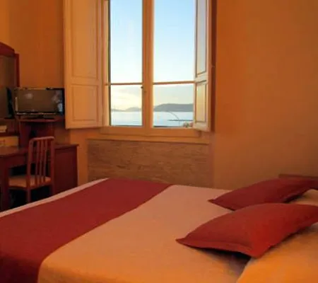 Italia 3*