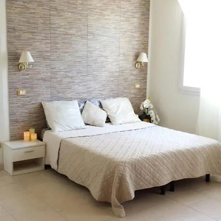 La Aparthotel 3*