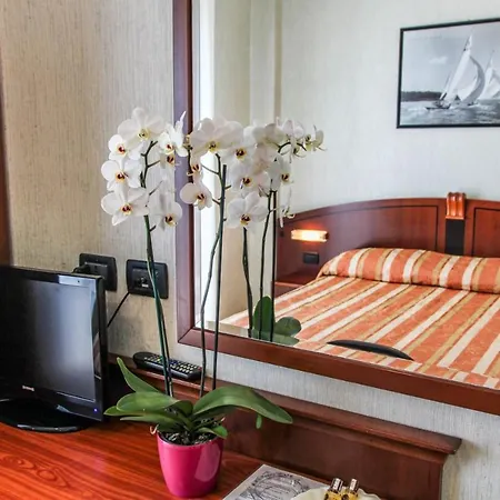 Rex Hotel